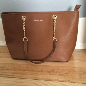 Michael Kors jet set travel chain leather tote
